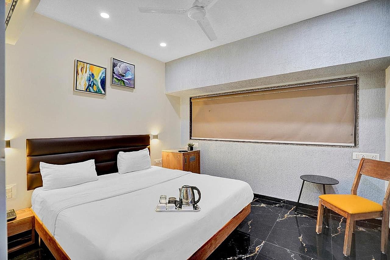 undefined Hotel Pearl Residency 10