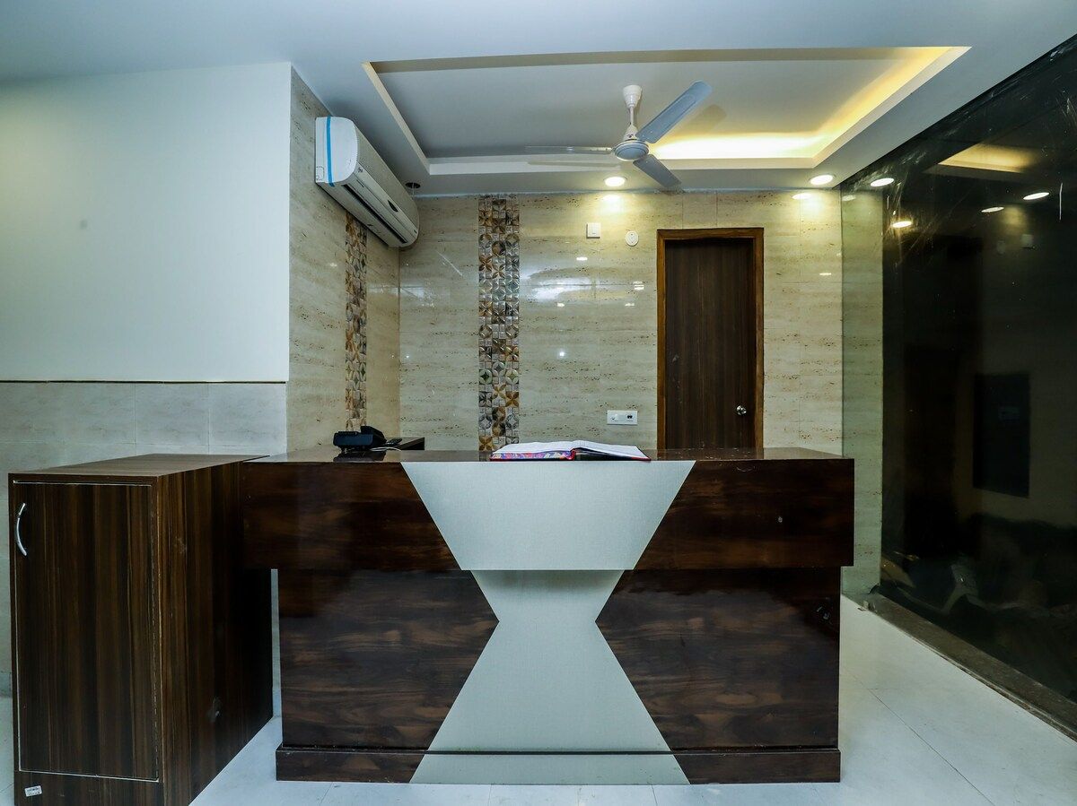 Side Image 2