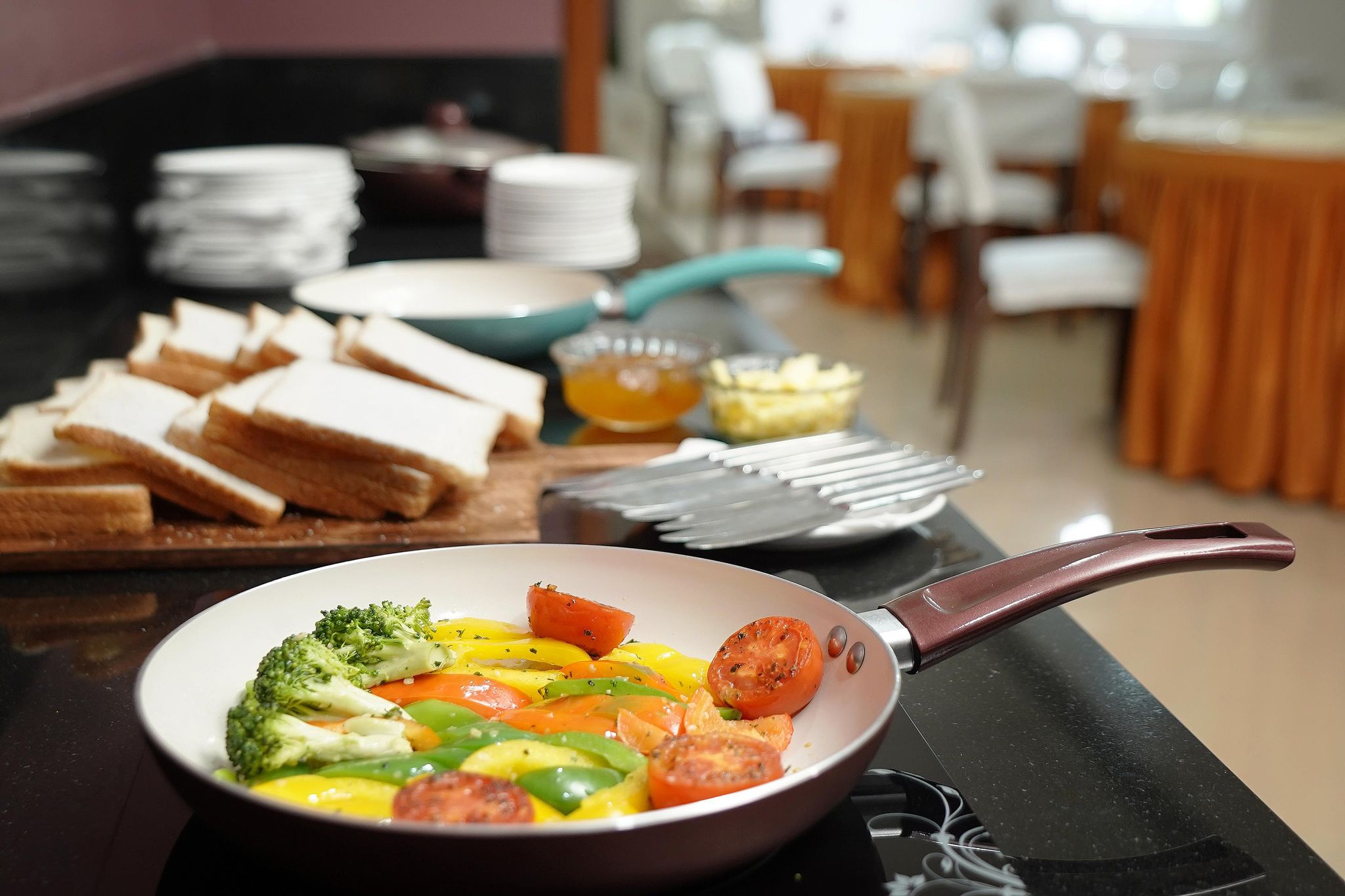 Food & Dining