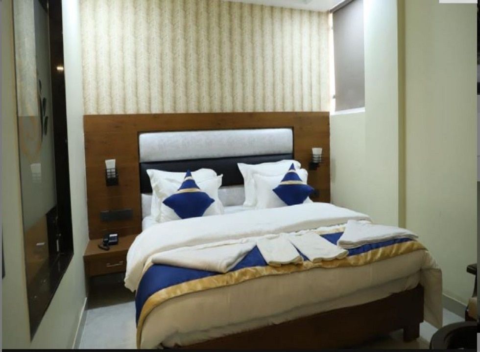 Hotel Grand Singhania Standard Room 3