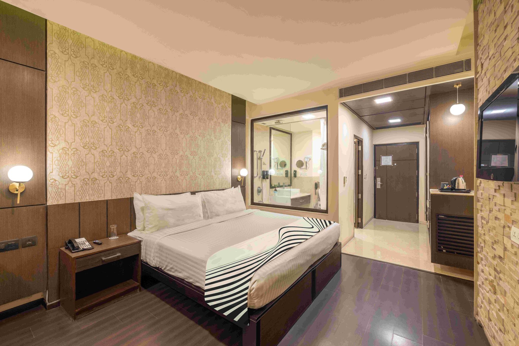 Sunday Hotel Jaipur Deluxe Room 6