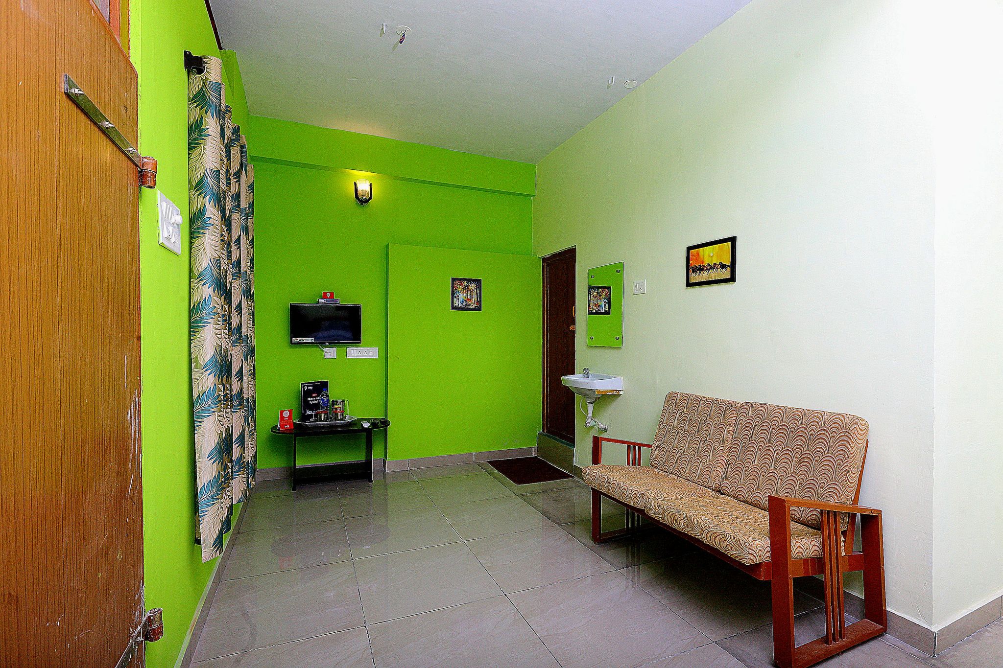 Hotel O Thavalakuppam Bus Stand Formerly Le Sai Classic Room 6