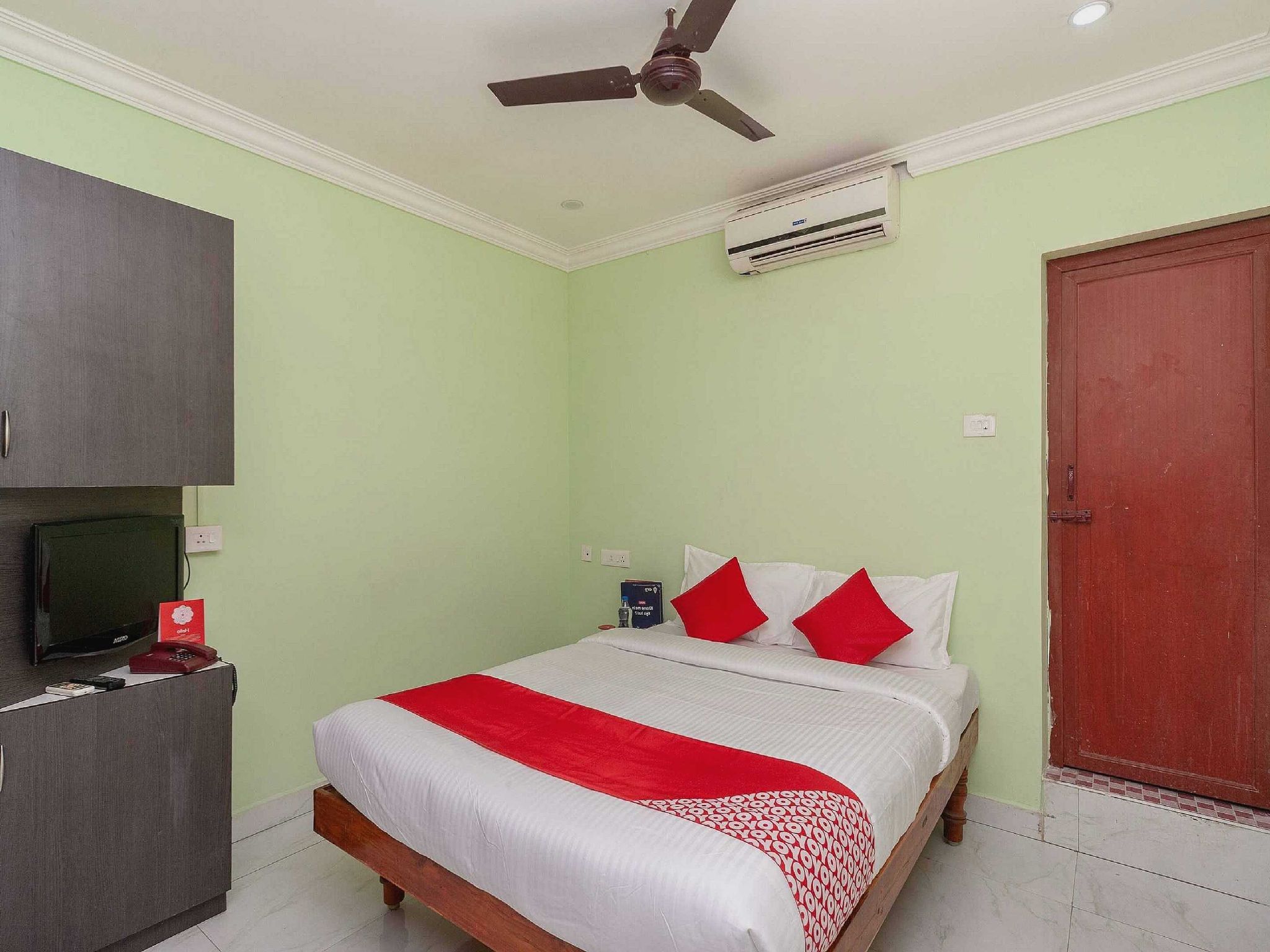 Hotel O by OYO Seabreeze Residency Classic 10