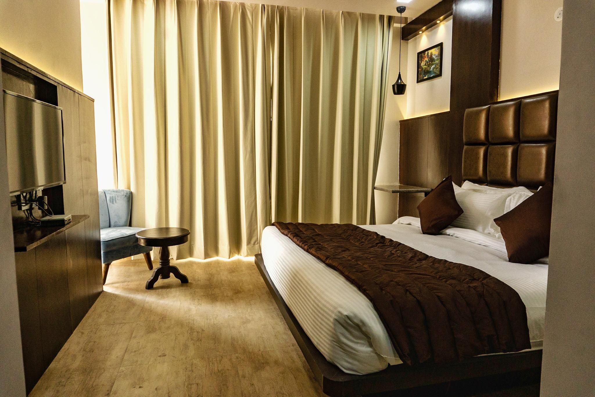 The Raas Mahal Jaipur - City Centre Hotel Near Jal Mahal Deluxe Room 2