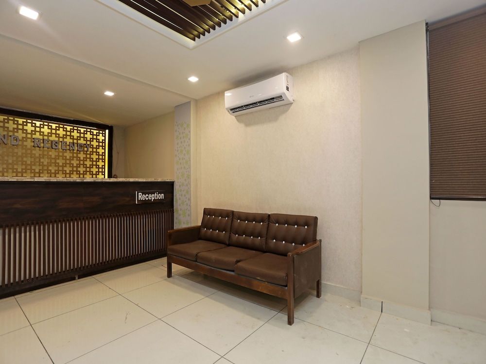 undefined OYO 13134 Grand Regency 8