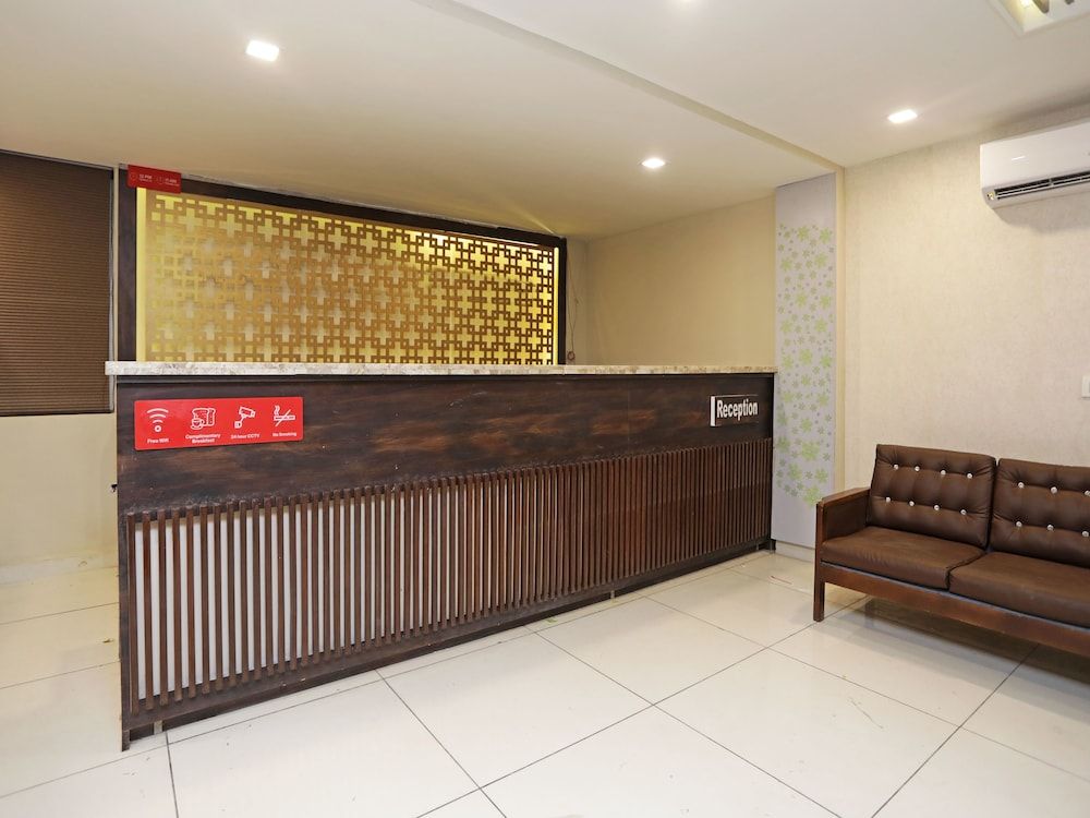 undefined OYO 13134 Grand Regency 9