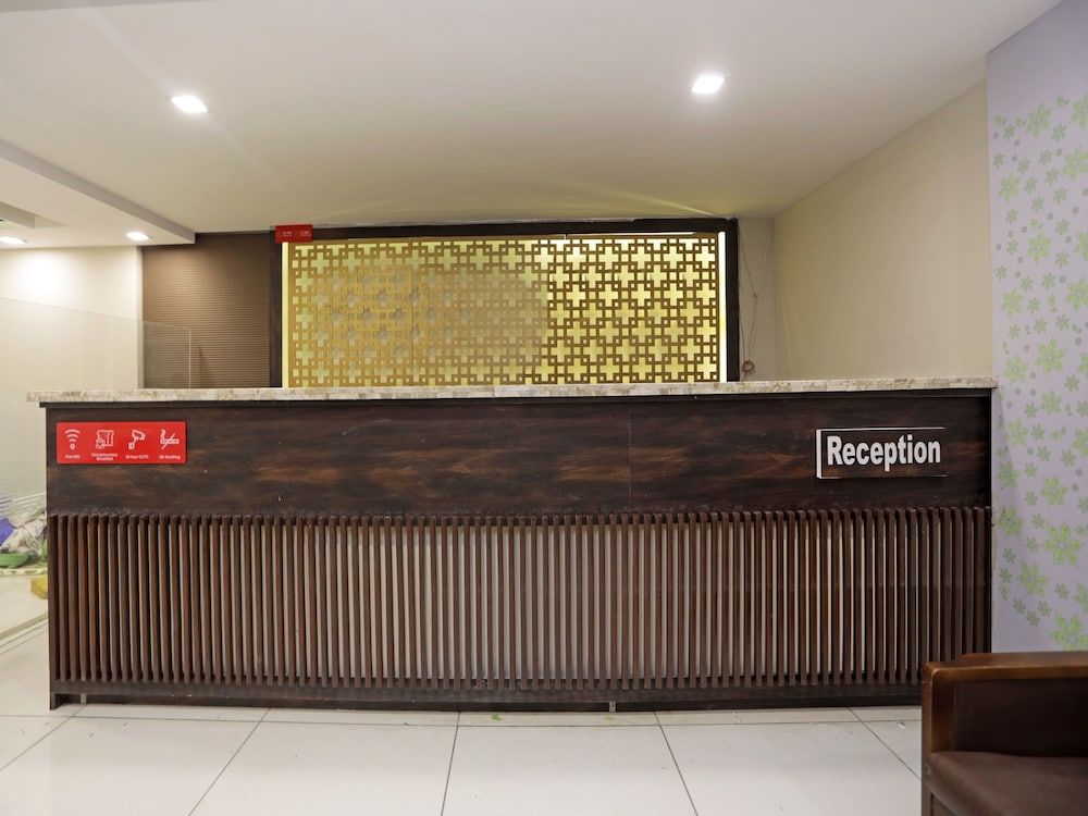 undefined OYO 13134 Grand Regency 10