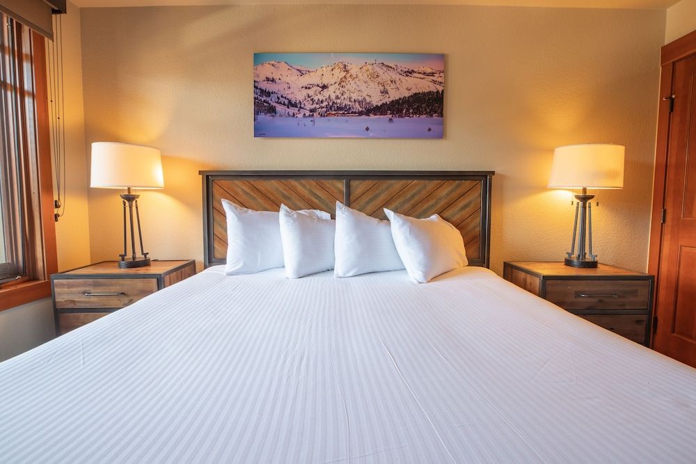 Premier Condo, 1 Bedroom