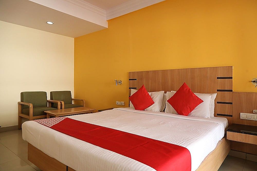 OYO 16260 Hotel Sunny International Double or Twin Room 12
