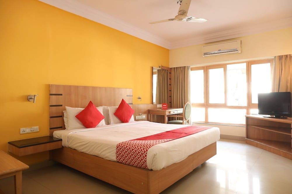 OYO 16260 Hotel Sunny International Double or Twin Room 16
