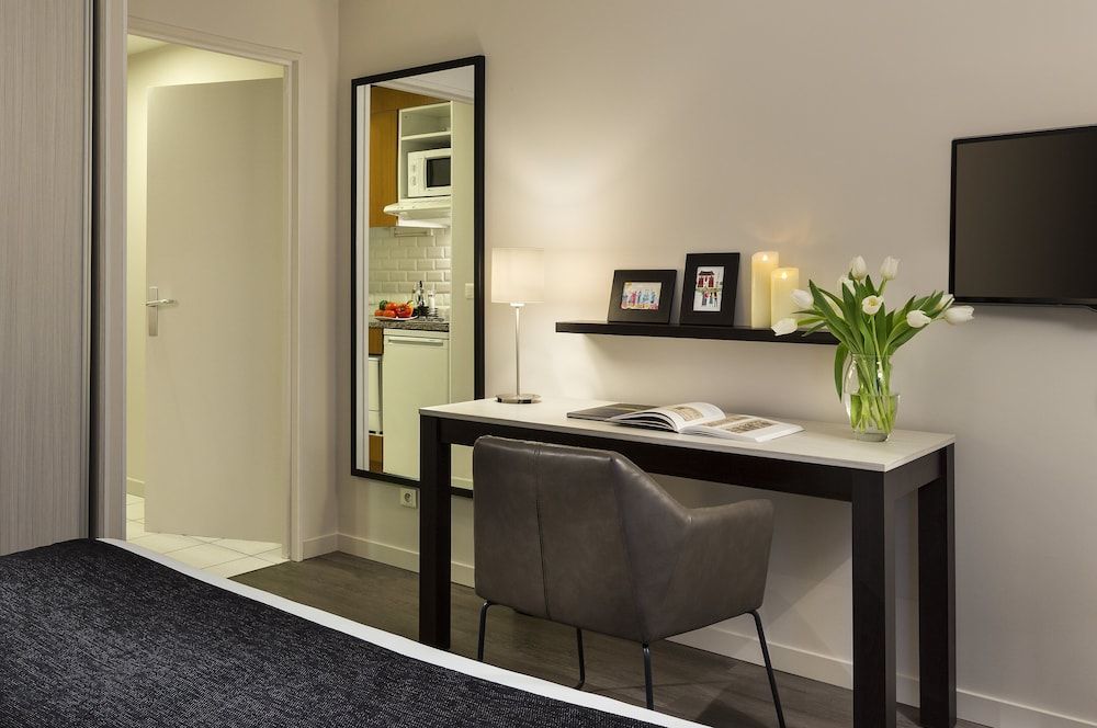 Citadines Montmartre Paris Studio (Balcony or Terrace) 4