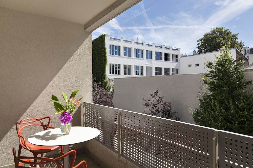 Citadines Montmartre Paris Studio (Balcony or Terrace) 6
