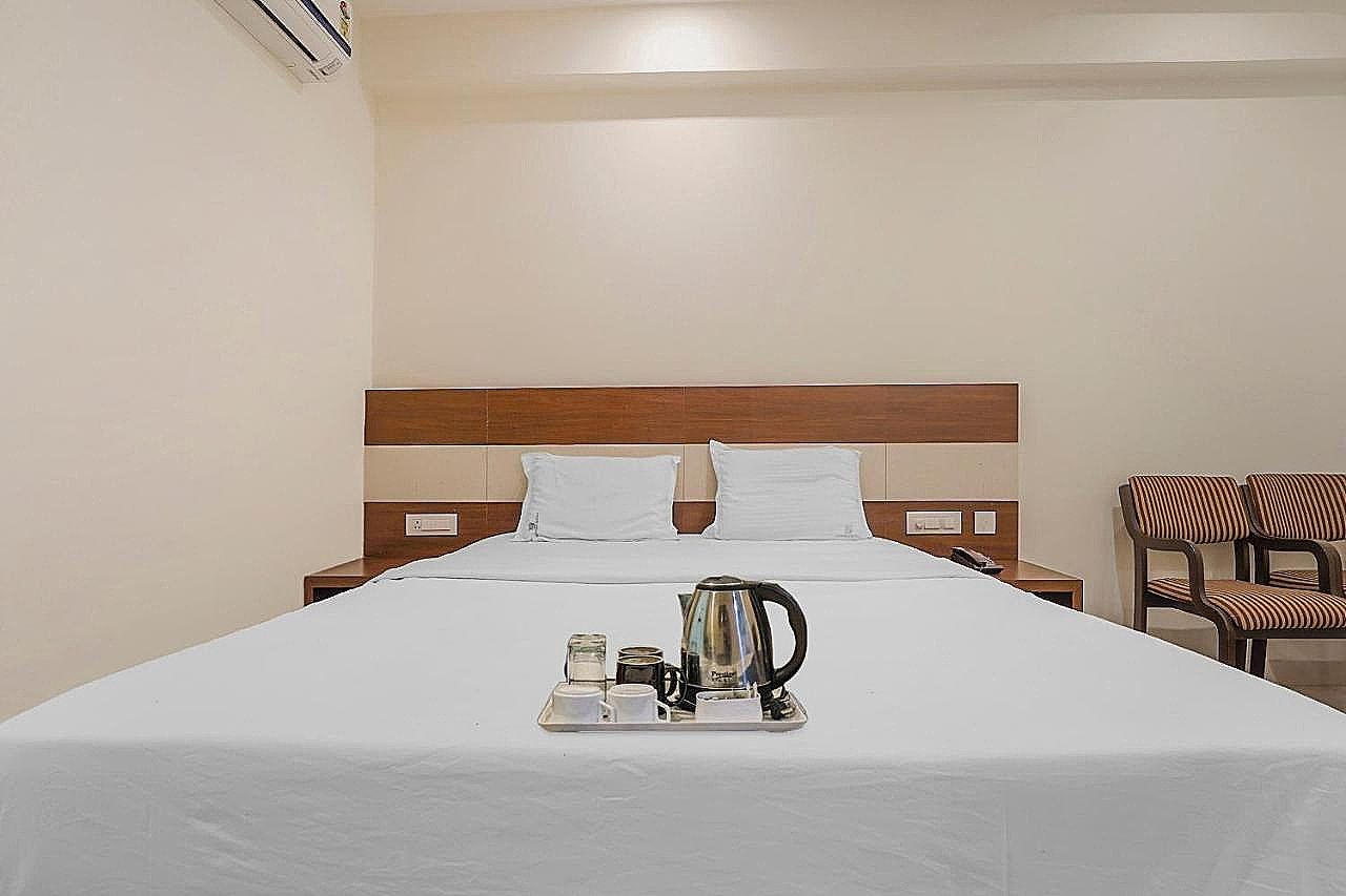 Super Collection O Gandhipuram Classic