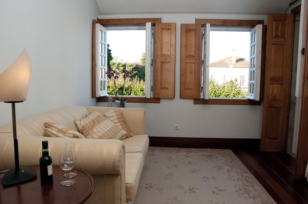 Casa Melo Alvim by Unlock Hotels Suite, 2 Twin Beds 6