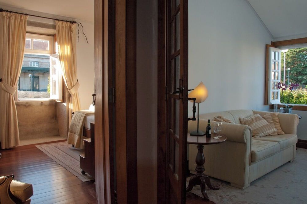 Casa Melo Alvim by Unlock Hotels Suite, 2 Twin Beds 8