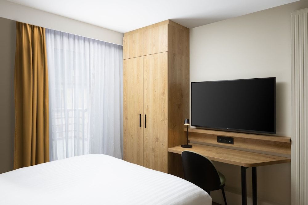 Residence Inn by Marriott Paris Didot Montparnasse Studio, 1 Queen Bed 3