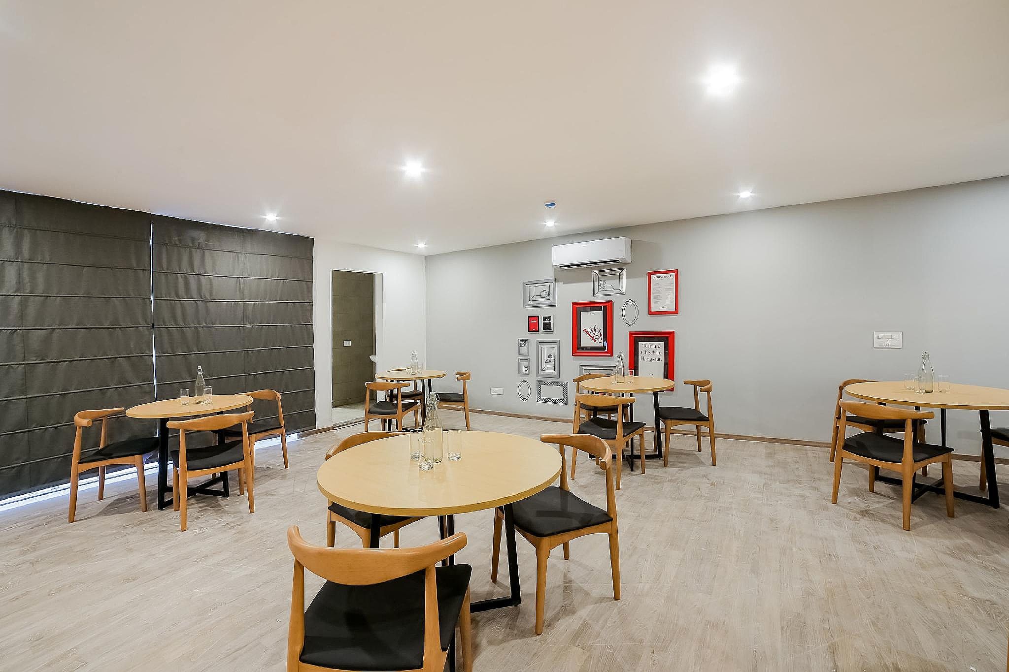 undefined OYO Townhouse 213 Artemis Hospital 4