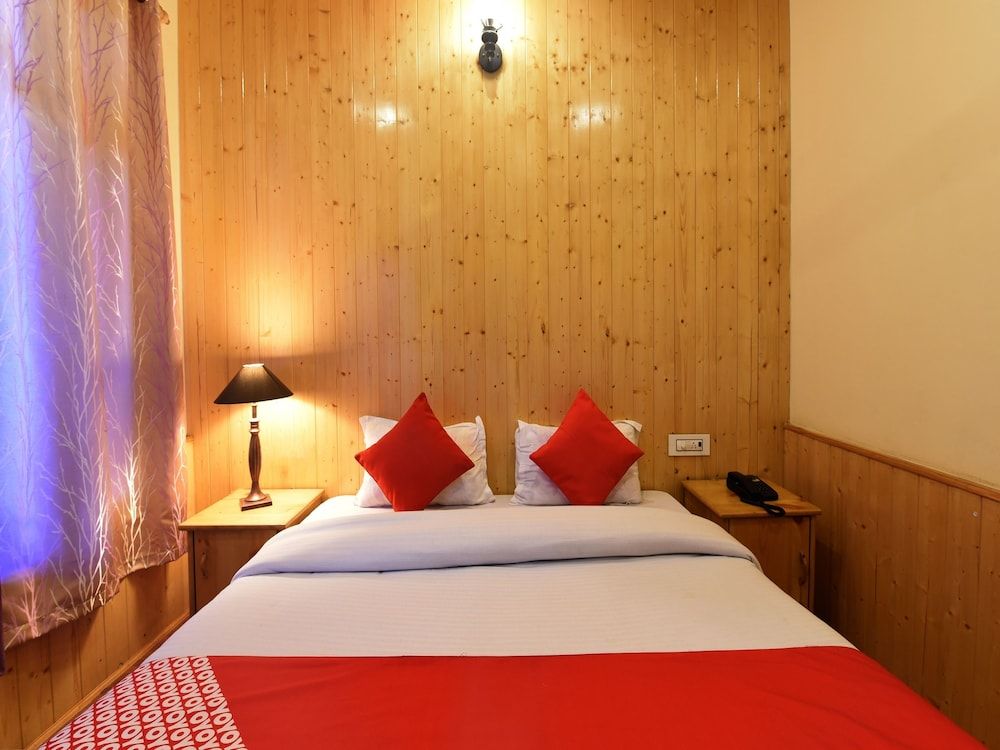 OYO 23604 Parth Regency Standard Room 8