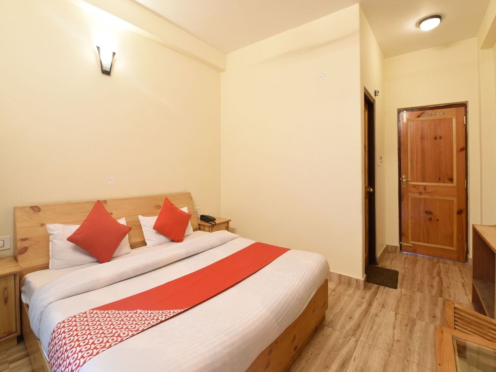 OYO 23604 Parth Regency Standard Room 7
