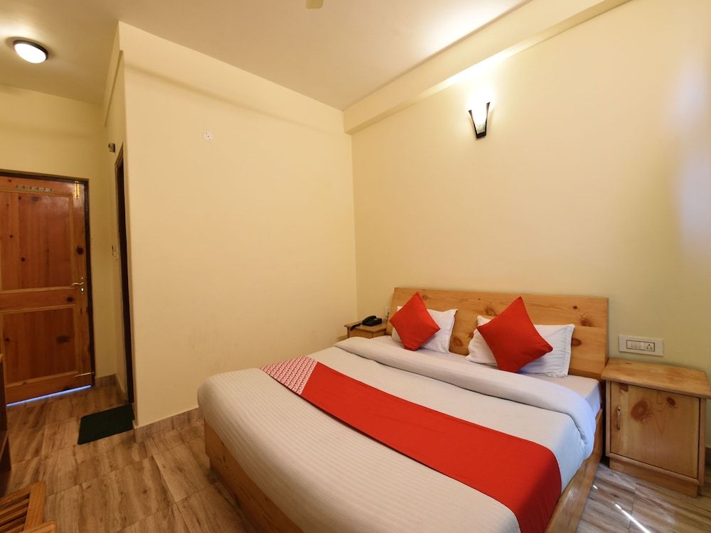 OYO 23604 Parth Regency Standard Room 6