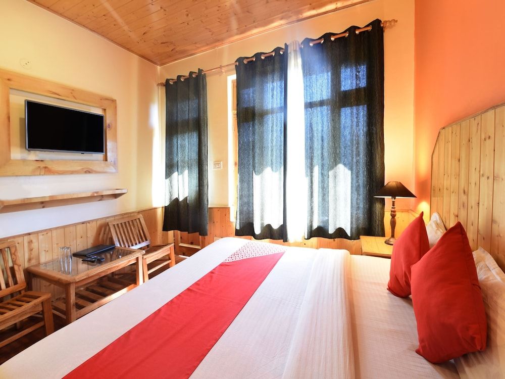 OYO 23604 Parth Regency Standard Room 3