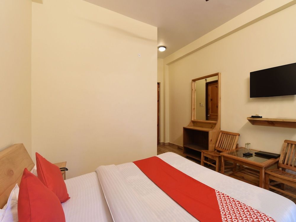 OYO 23604 Parth Regency Standard Room 16
