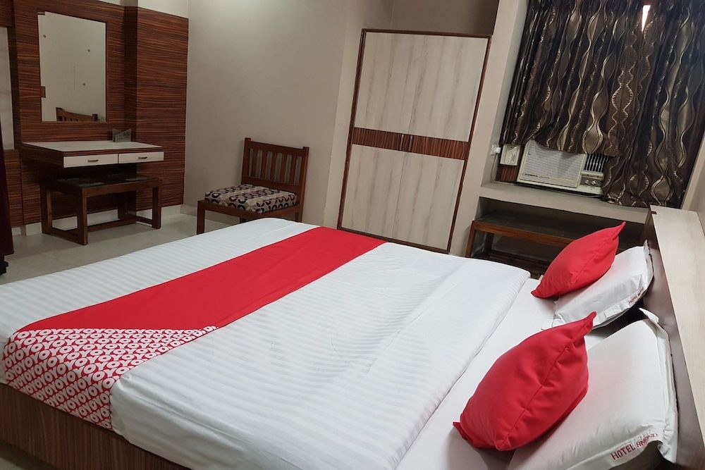 OYO 23649 Hotel Anand Standard Room 3