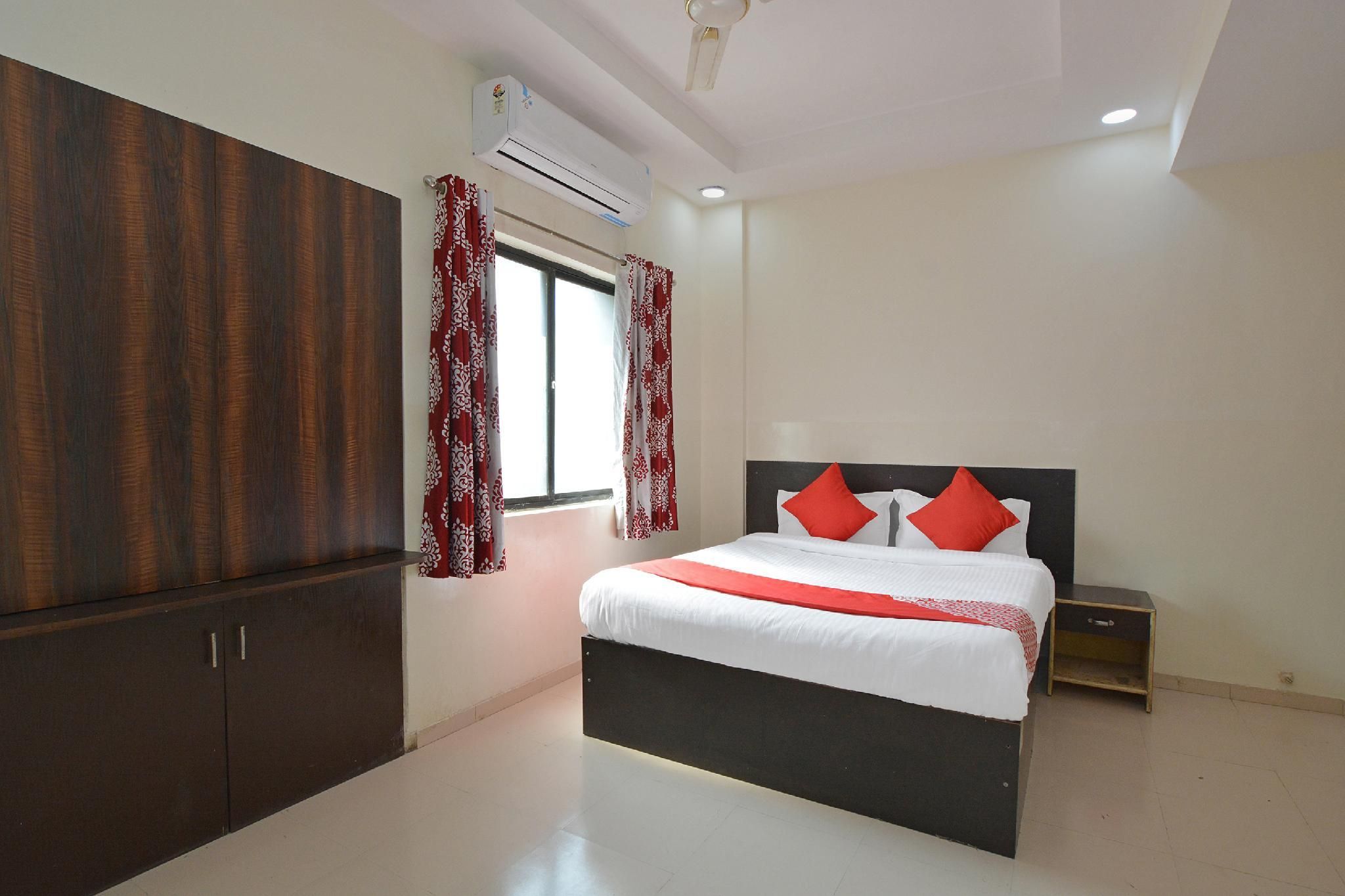 undefined OYO 23697 Hotel Krishna Palace 7