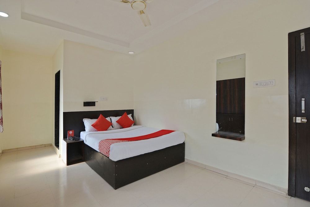 Double Room, 1 Queen Bed