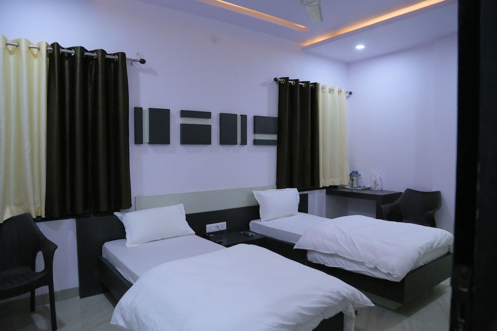 undefined Hotel Saraogi Palace 4