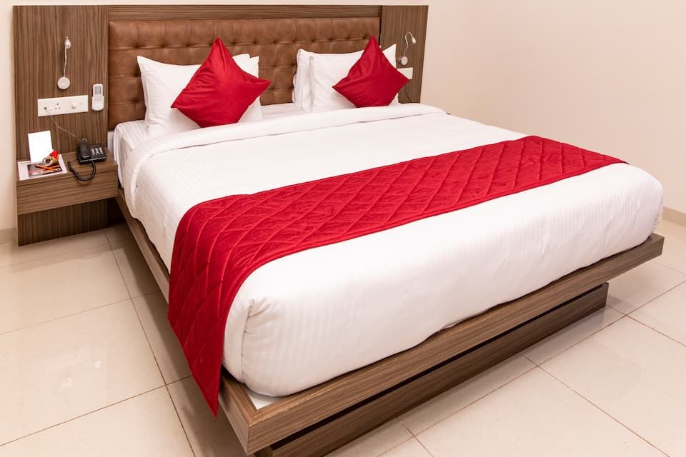 ALOKA STAY INN Premium Room 8