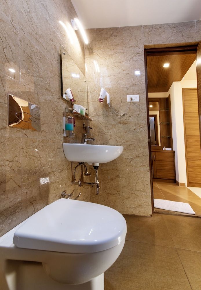 ALOKA STAY INN Premium Room 13