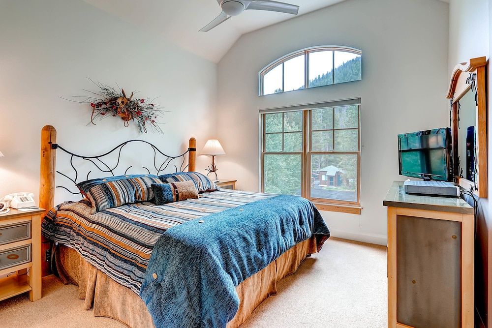 Forest Condominiums by Keystone Resort Premier Room, 3 Bedrooms (Starfire, 3 Bath) 3