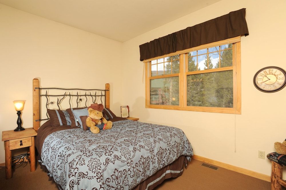 Forest Condominiums by Keystone Resort Townhome, 3 Bedrooms, 2 Bathrooms (Northstar) 2