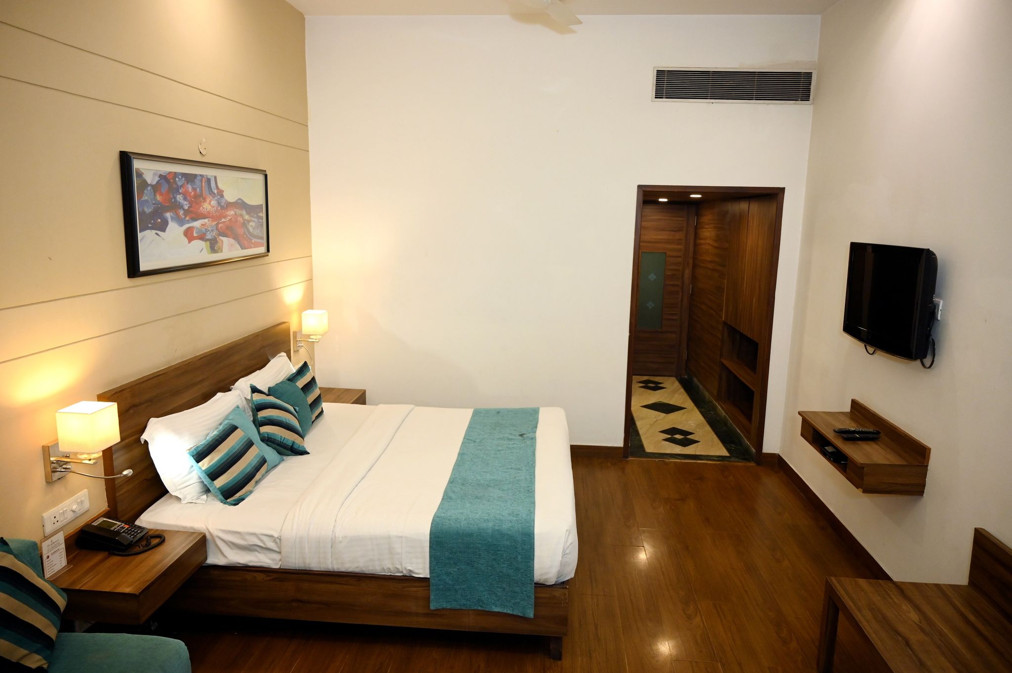 Hotel KC Cross Road Deluxe 18