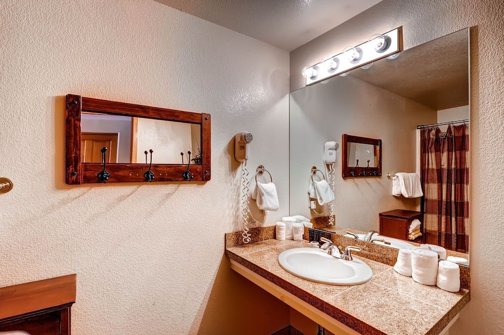 Gateway Mountain Lodge by Keystone Resort Condo, 2 Bedrooms (2 Bath) 5