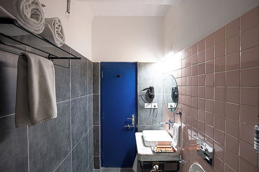 undefined The Sierra - A Luxury Stay 8