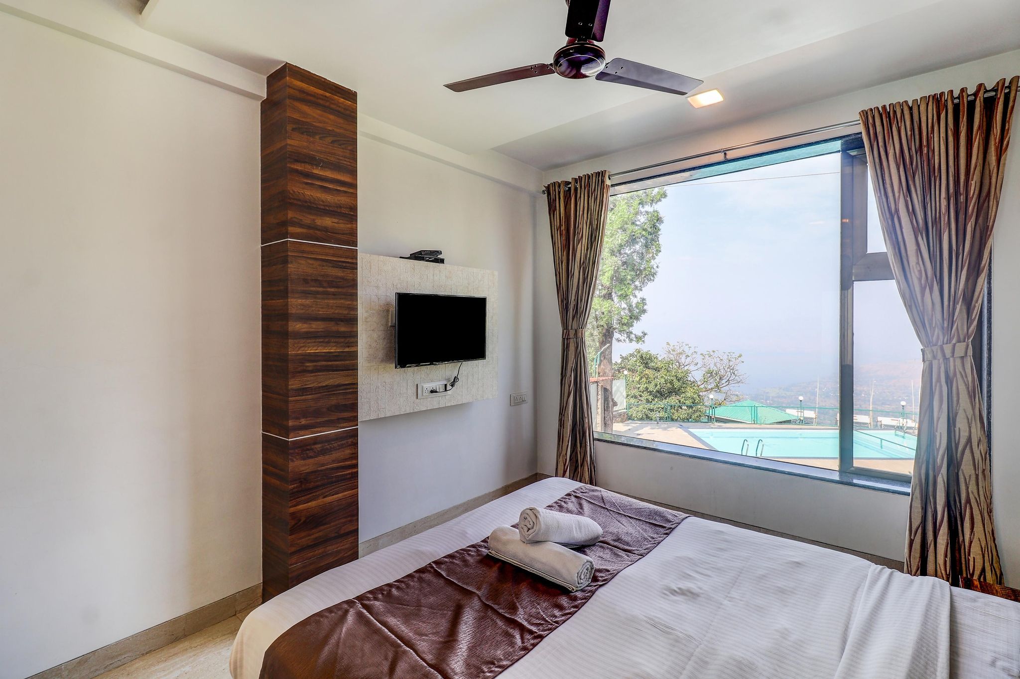 Deluxe Suite Room