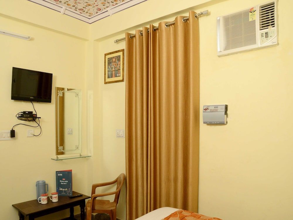 OYO 4033 Hotel Eden Residency Standard Double or Twin Room 19