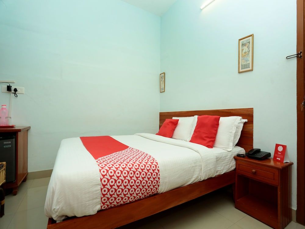 undefined OYO 6216 Royz Destinations 9