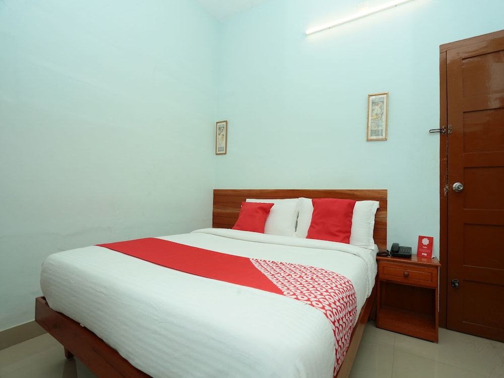 OYO 6216 Royz Destinations Double or Twin Room 8