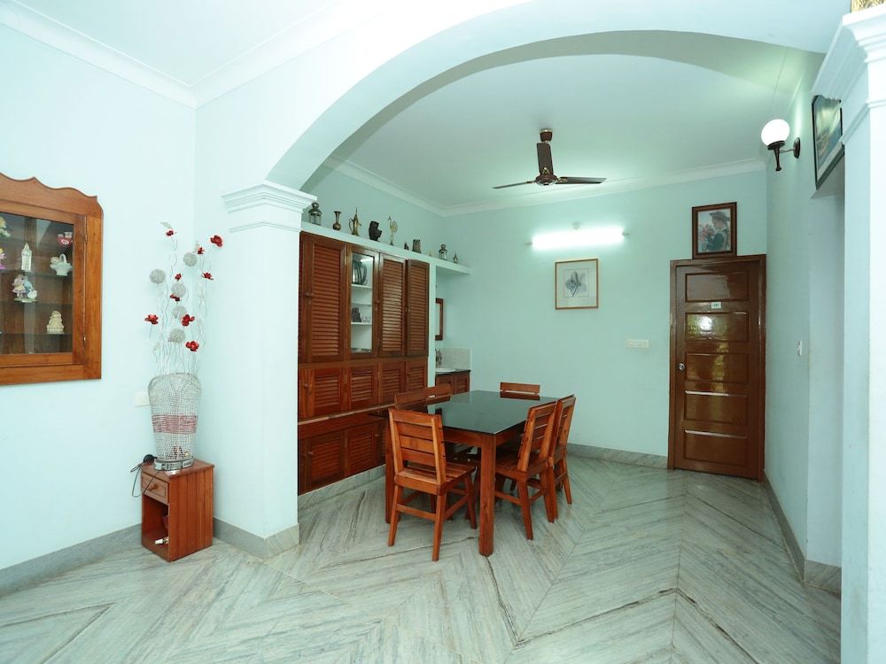 undefined OYO 6216 Royz Destinations 7