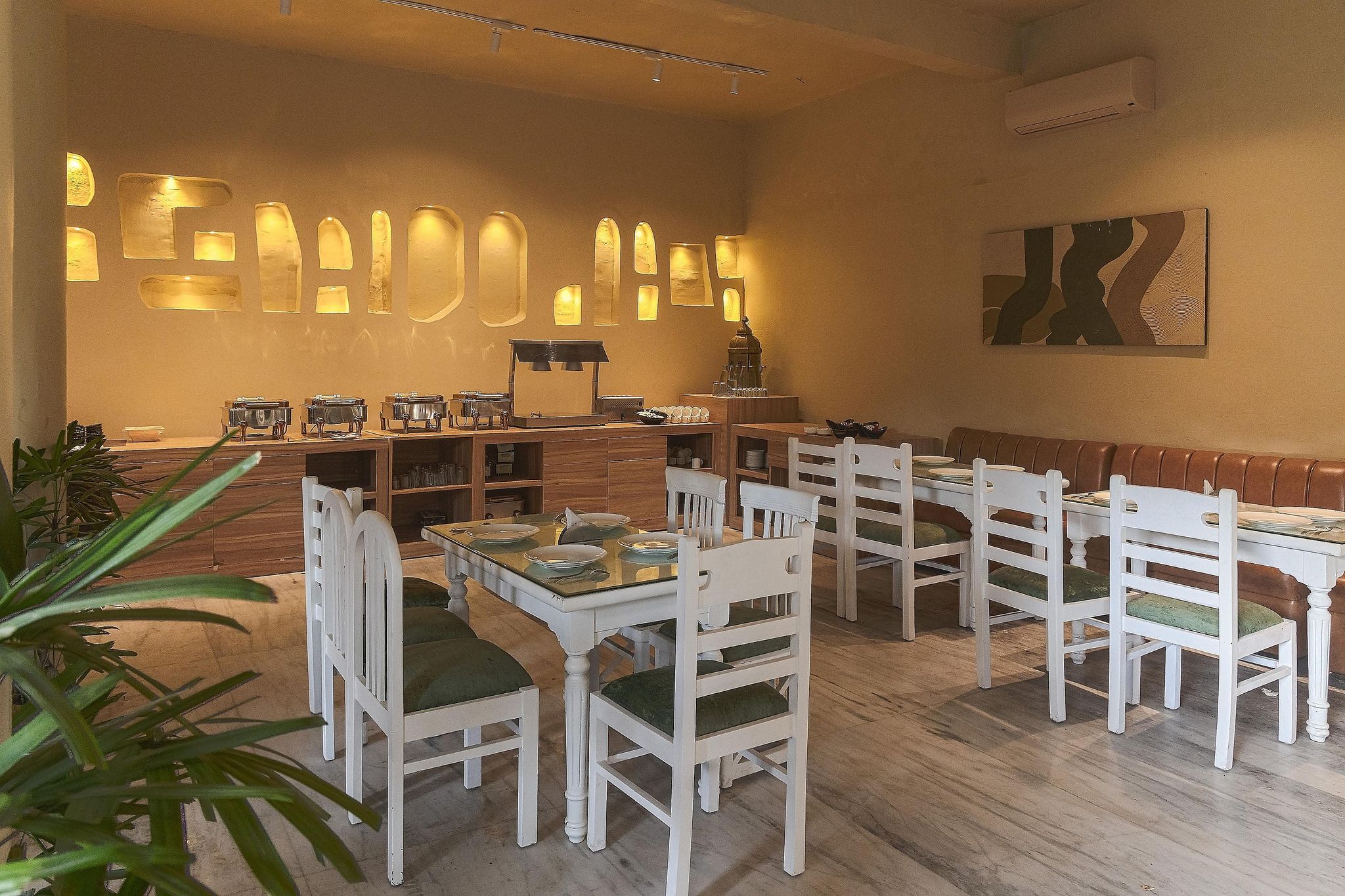 Food & Dining
