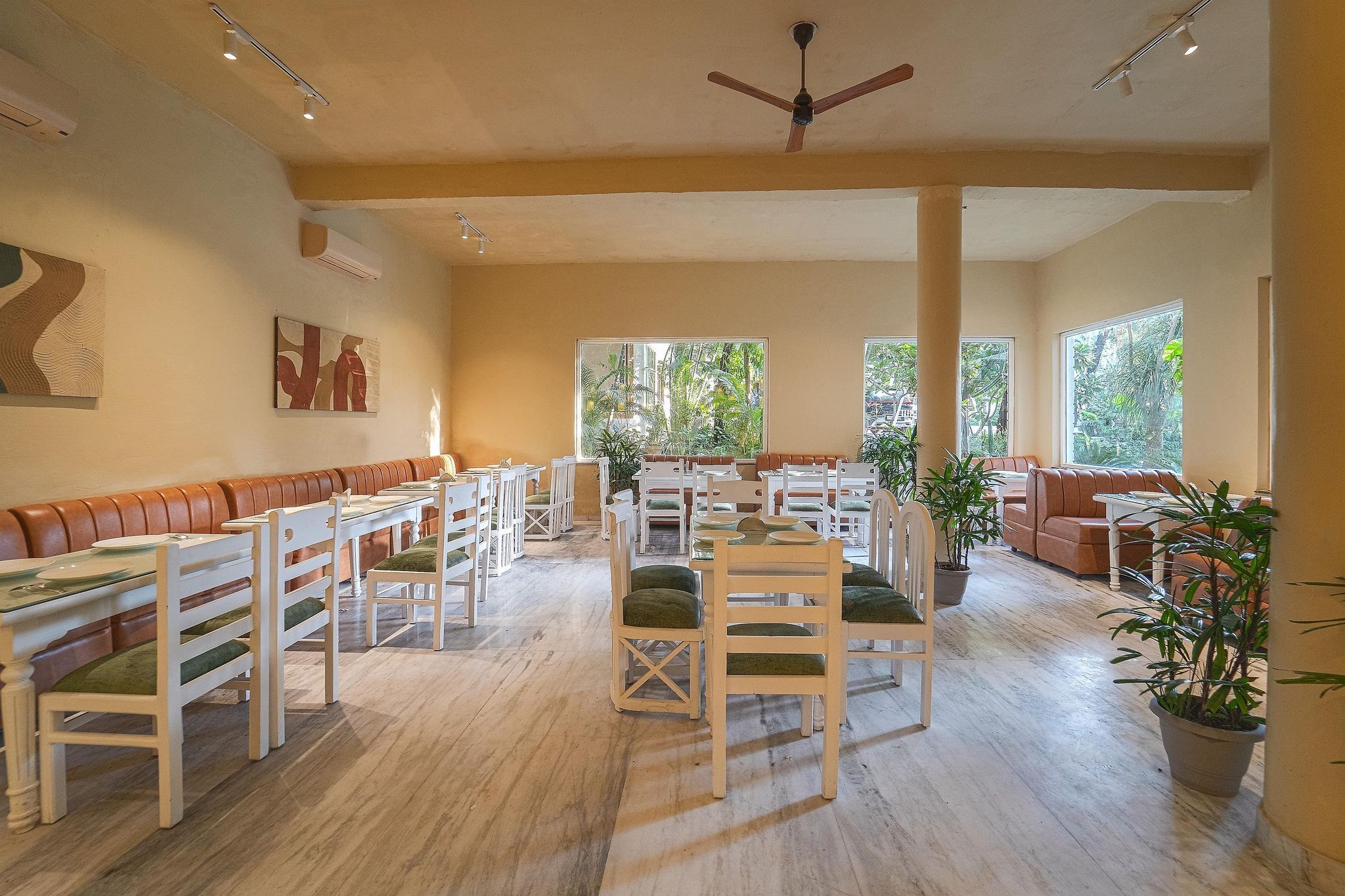 Food & Dining