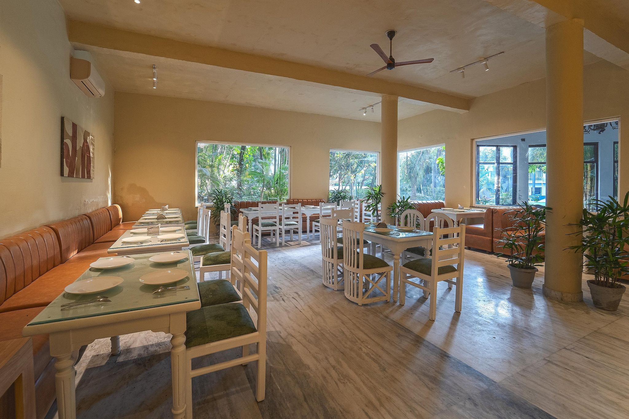 Food & Dining