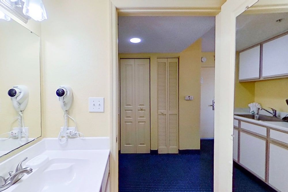 Bay Watch Resort & Conference Center Room (Studio,2 Double Beds) 5