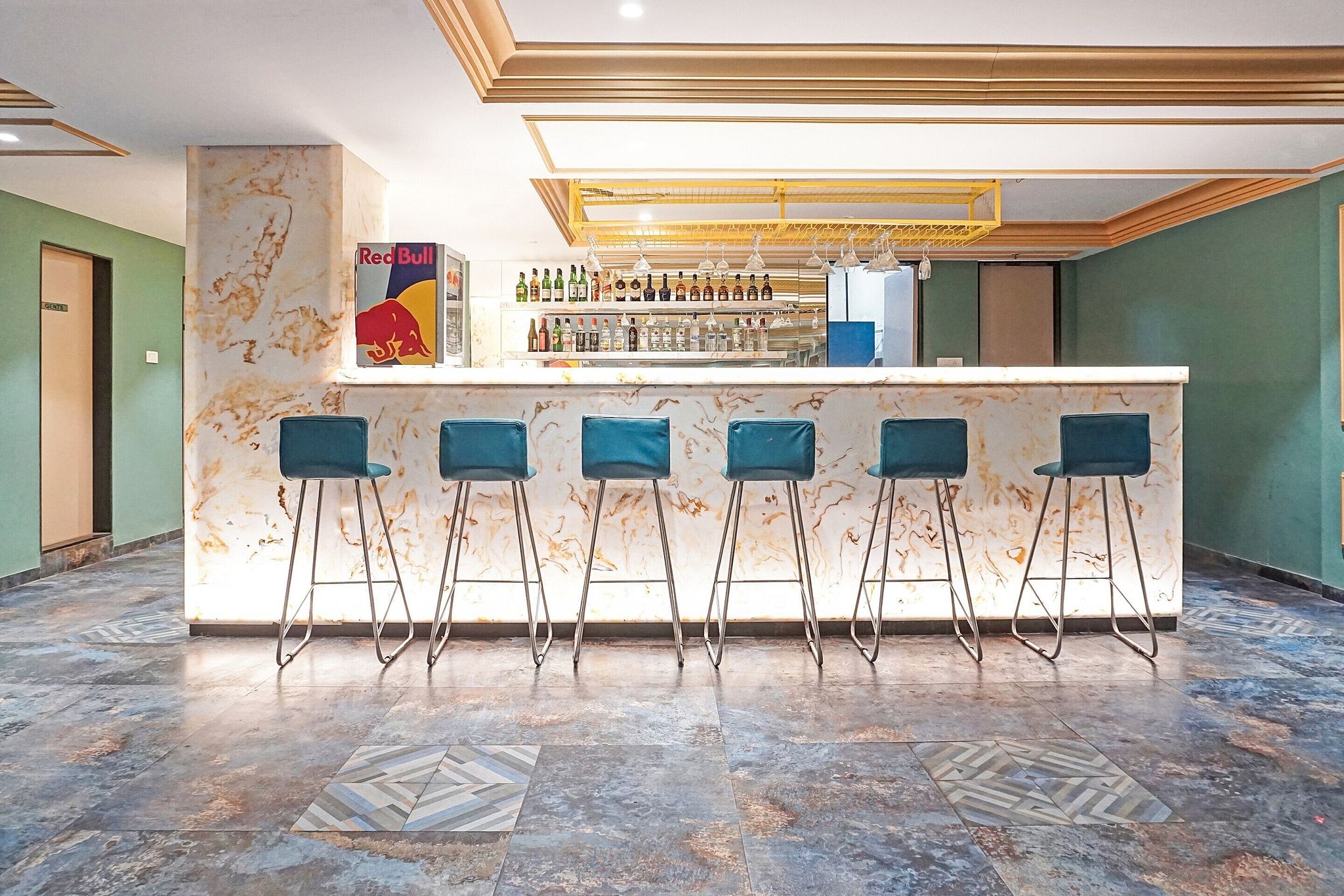 Food & Dining