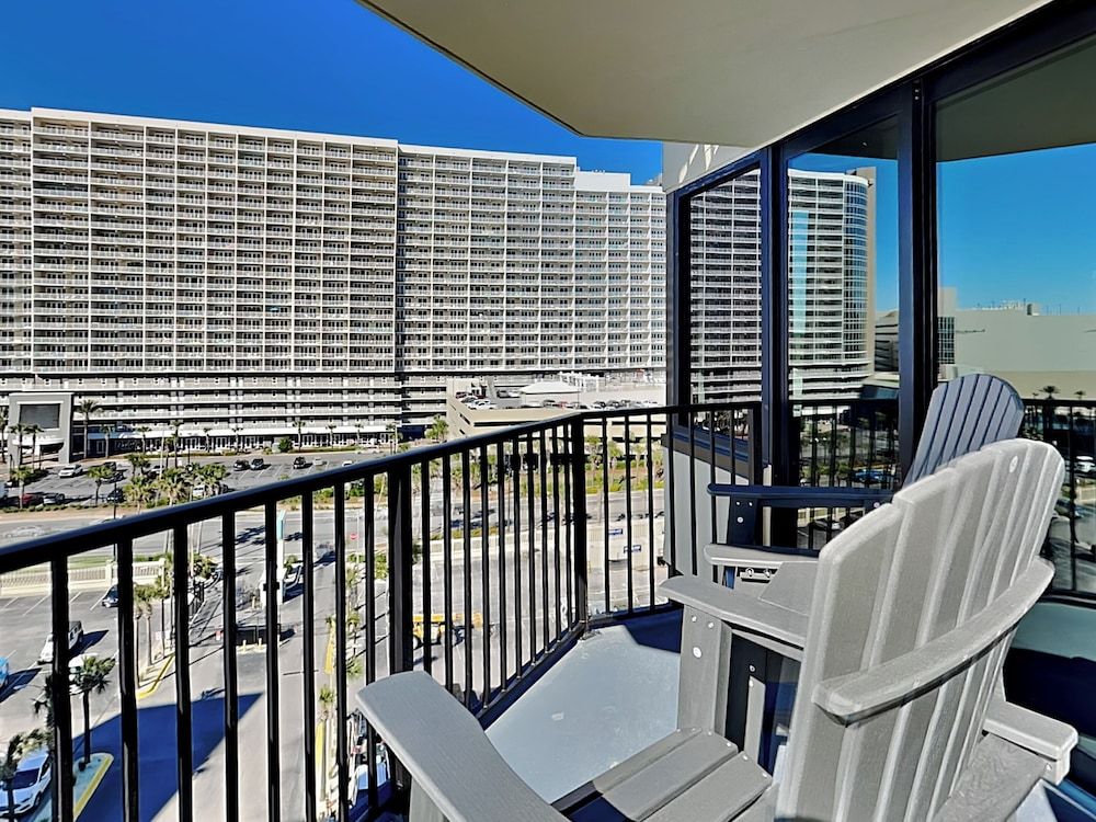 Condo, 1 Queen Bed with Sofa bed, Balcony (#1012 East - No Pets Allowed)