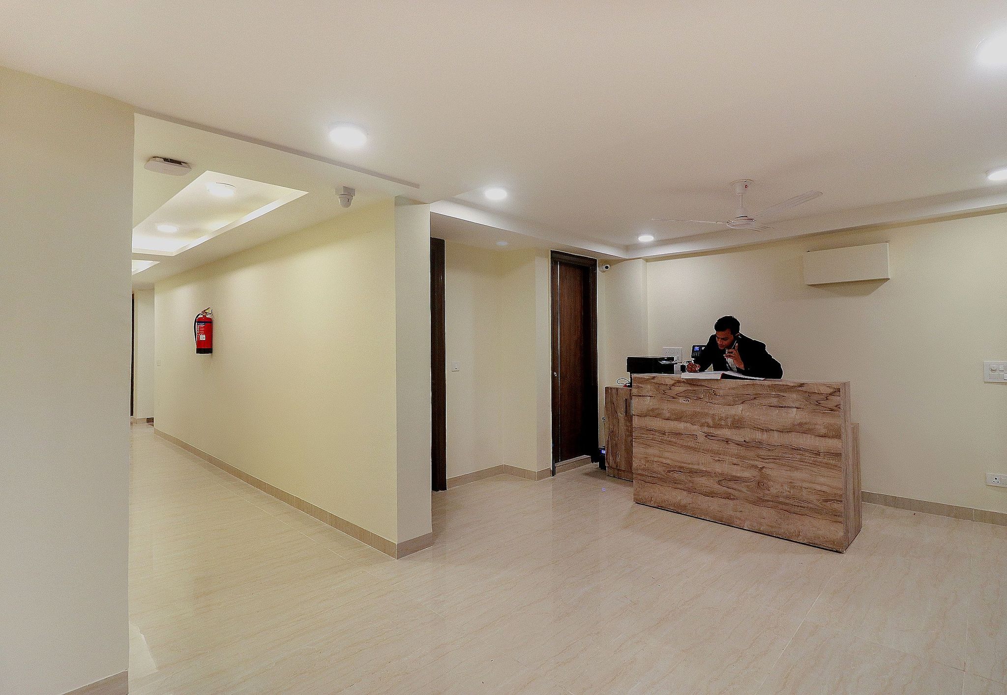 undefined Hotel O Comfort Residency Near Artemis Hospital 4