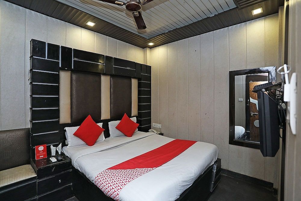 undefined Hotel O Shri Sai International 4